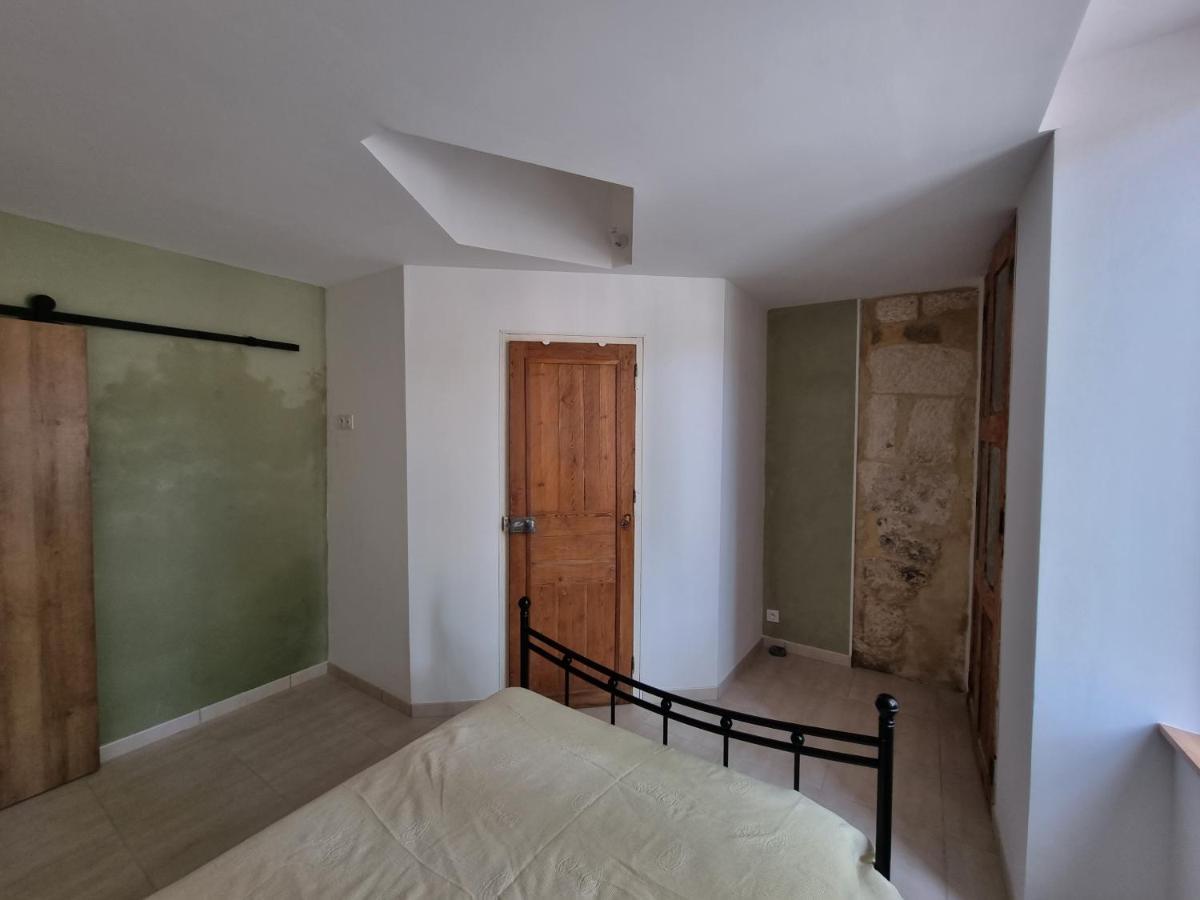 מונטפריון Dans Maison De Maitre, Appartement Independant. מראה חיצוני תמונה