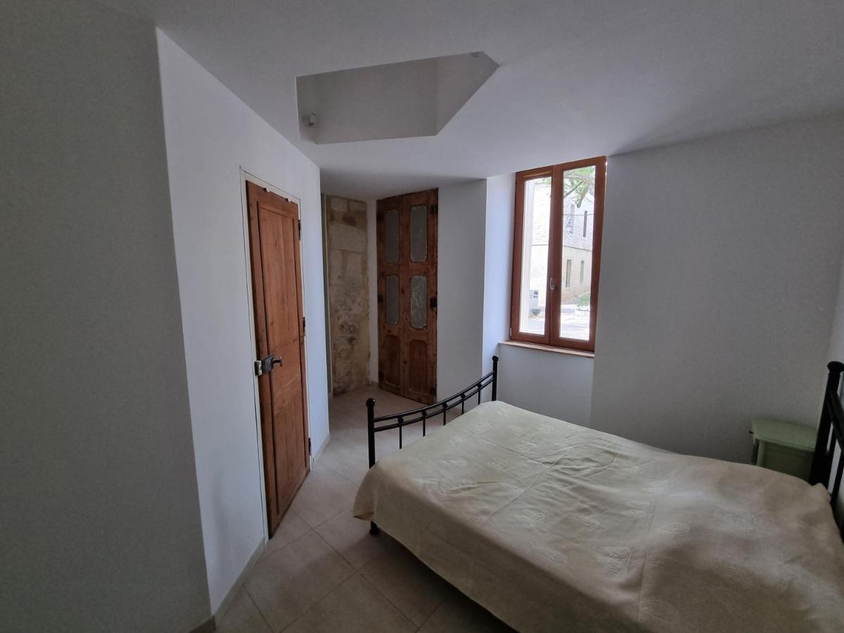 מונטפריון Dans Maison De Maitre, Appartement Independant. מראה חיצוני תמונה