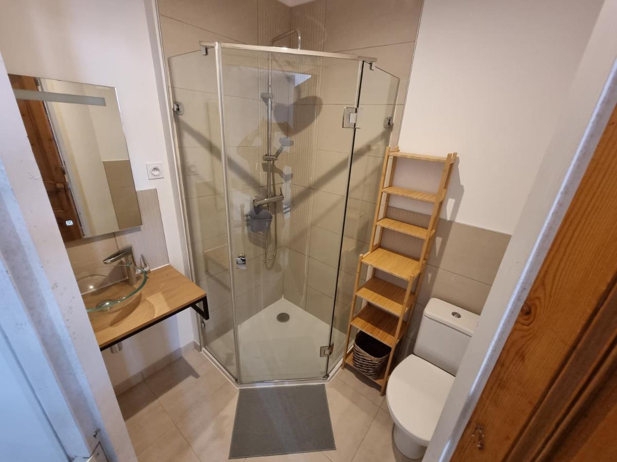 מונטפריון Dans Maison De Maitre, Appartement Independant. מראה חיצוני תמונה
