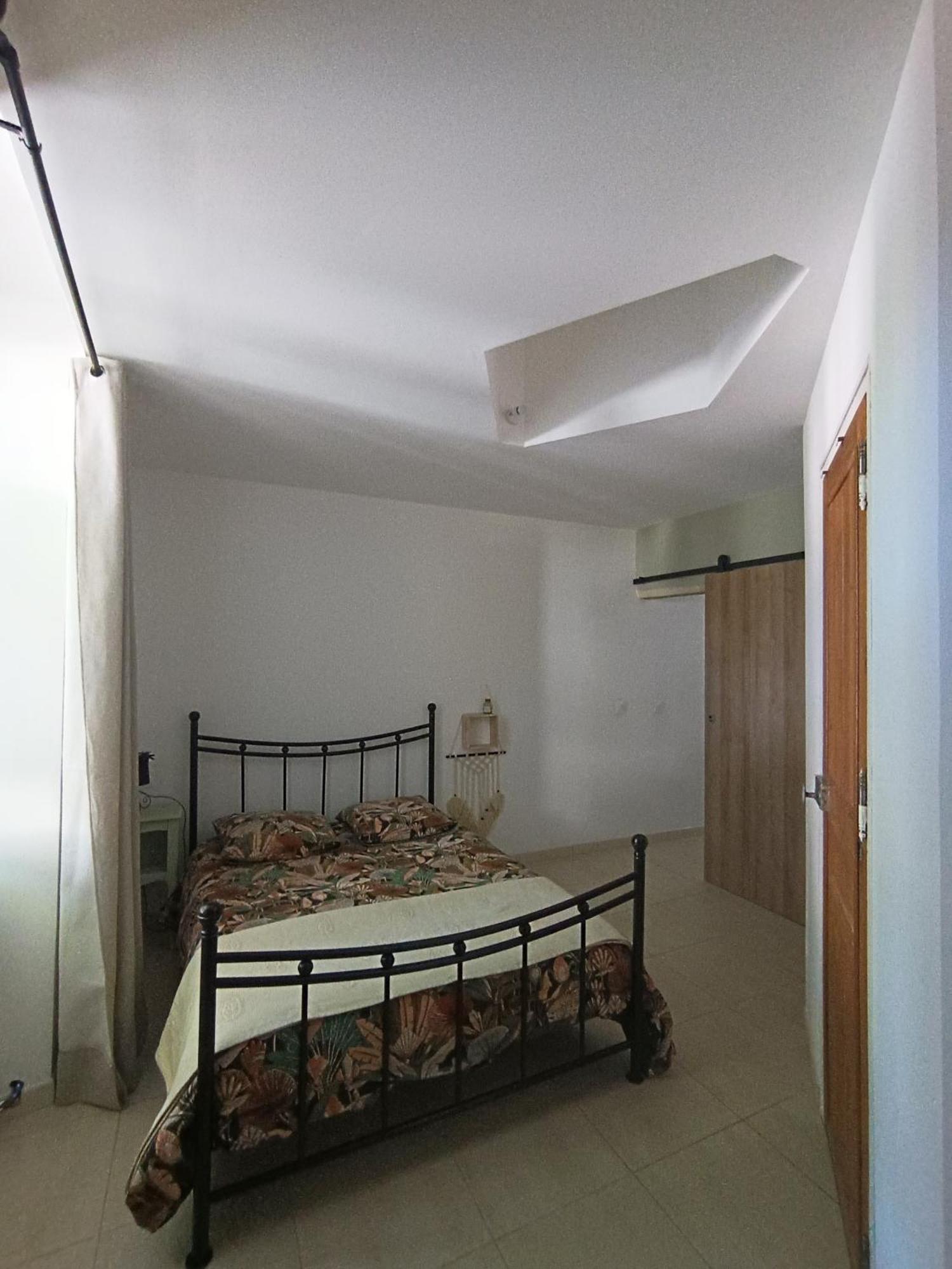 מונטפריון Dans Maison De Maitre, Appartement Independant. מראה חיצוני תמונה