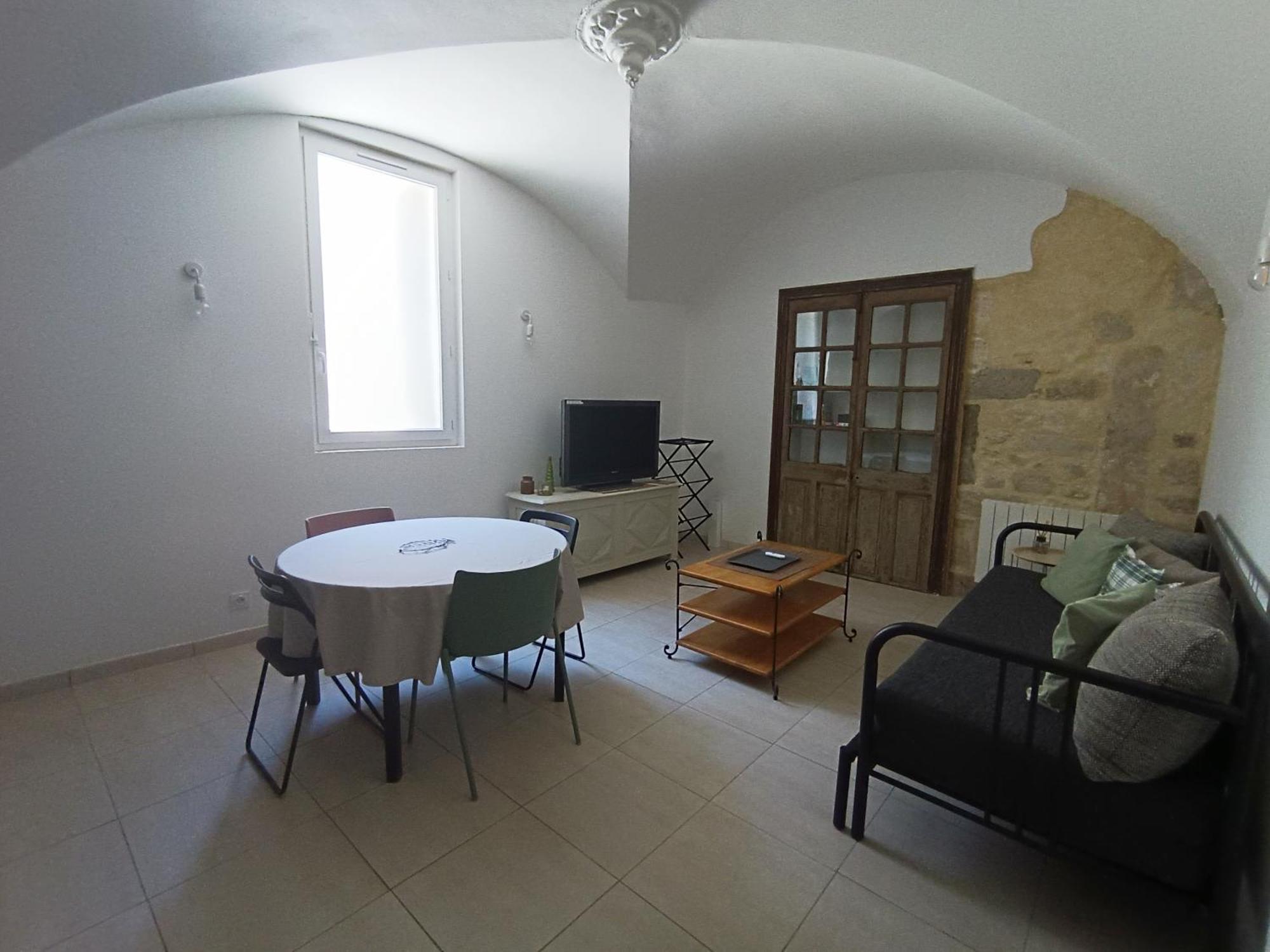 מונטפריון Dans Maison De Maitre, Appartement Independant. מראה חיצוני תמונה