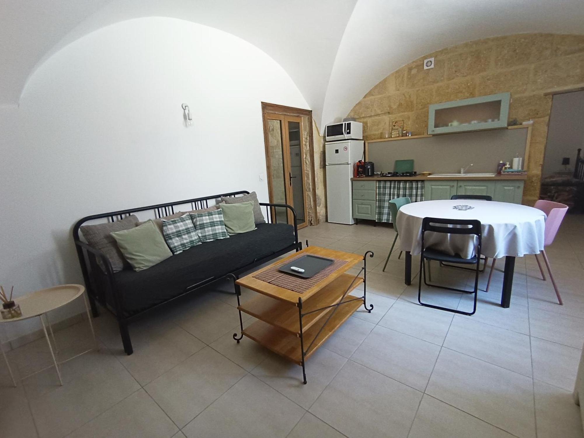 מונטפריון Dans Maison De Maitre, Appartement Independant. מראה חיצוני תמונה